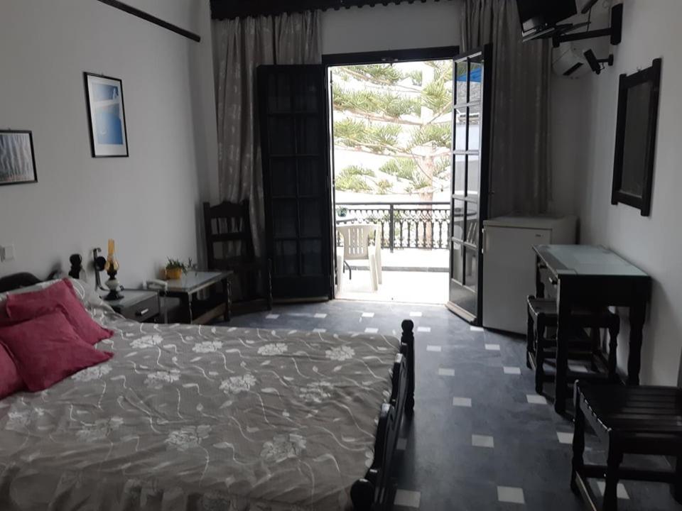 Hotel Koralli Kamári Esterno foto