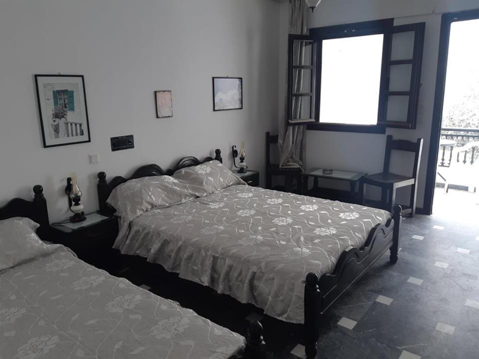 Hotel Koralli Kamári Esterno foto