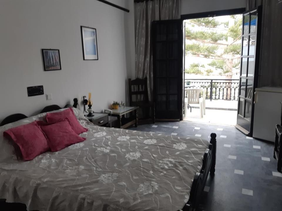 Hotel Koralli Kamári Esterno foto