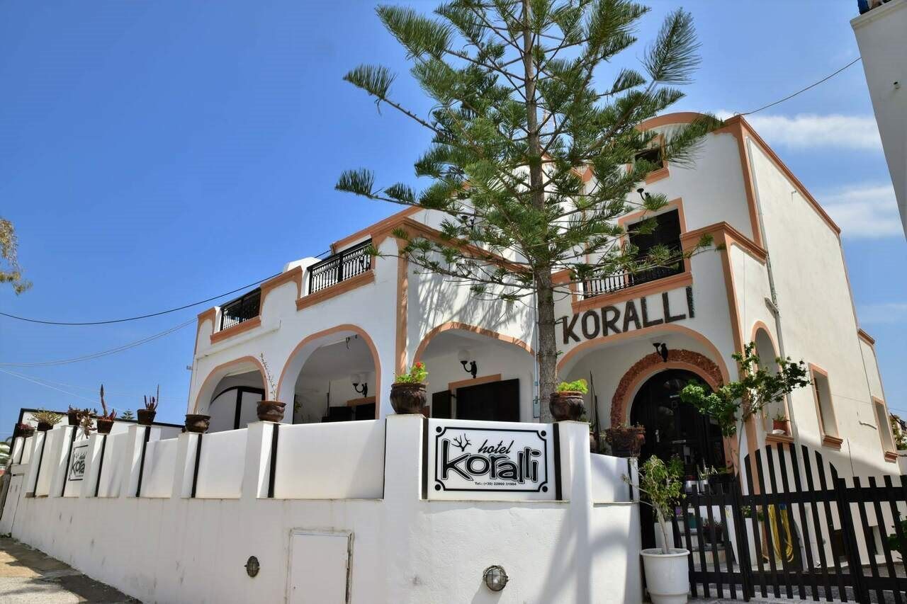 Hotel Koralli Kamári Esterno foto